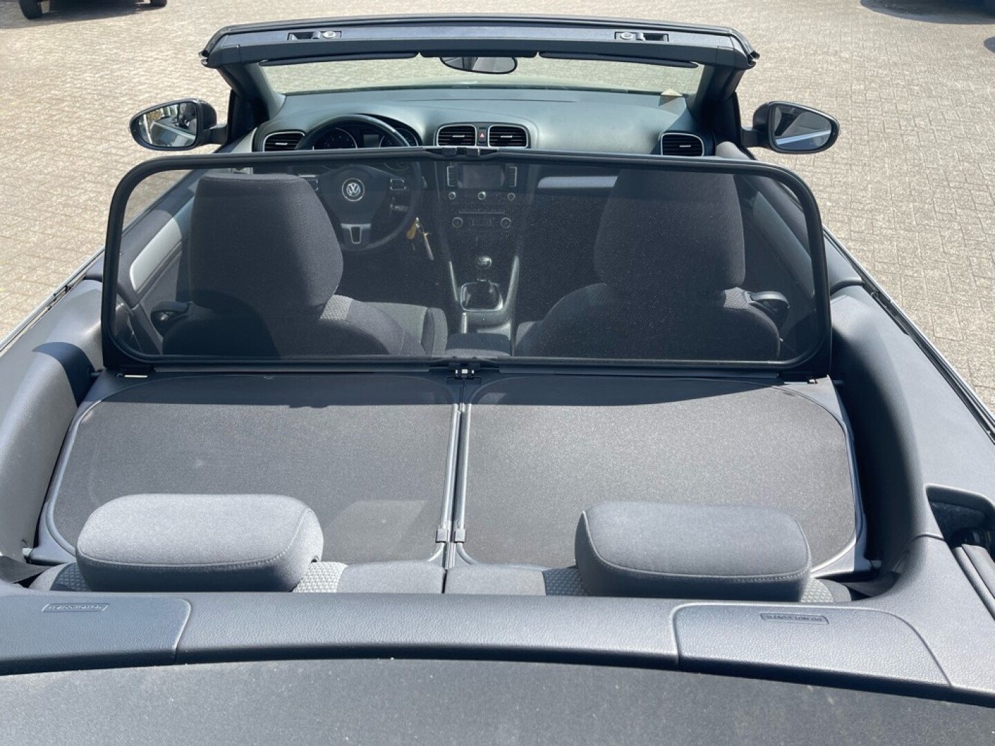 Volkswagen-GOLF Cabriolet-13