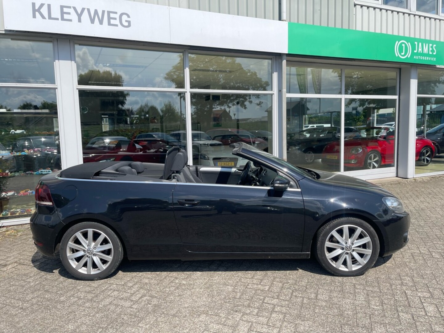 Volkswagen-GOLF Cabriolet-7